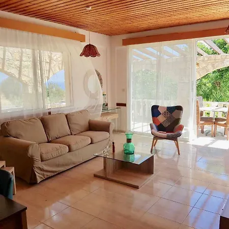 Prengos Sea View No 8 Apartment Neo Chorio
